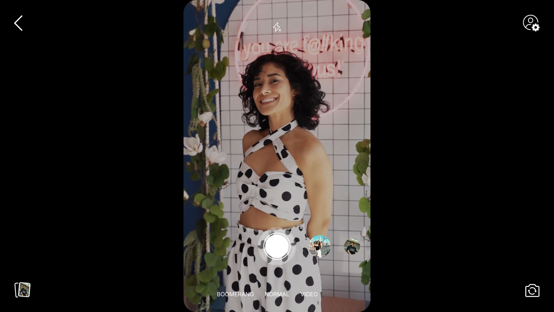 Facebook Story Taking a photo Capturing Screen 2
