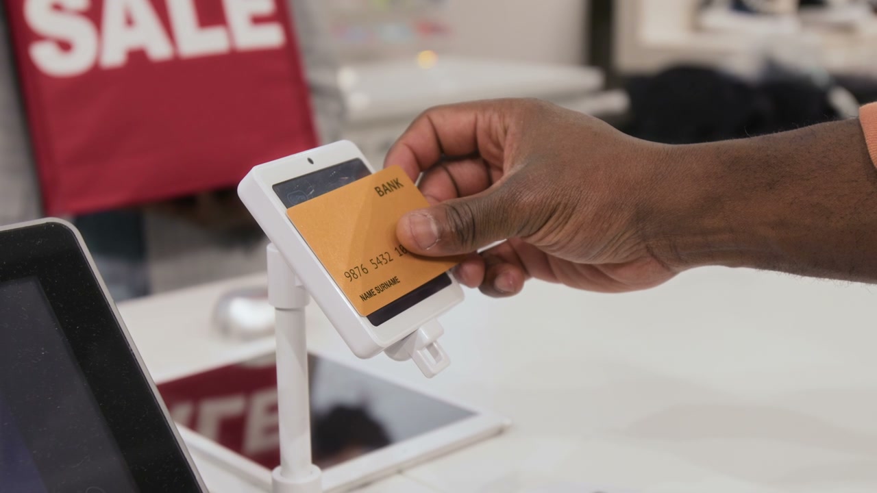 Contactless Credit Card Payment in Shop