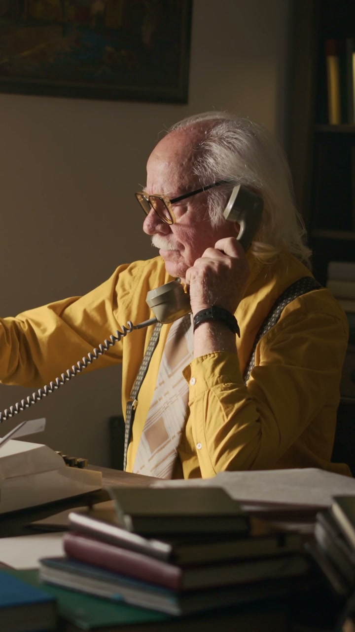 Senior Writer on Vintage Phone Call