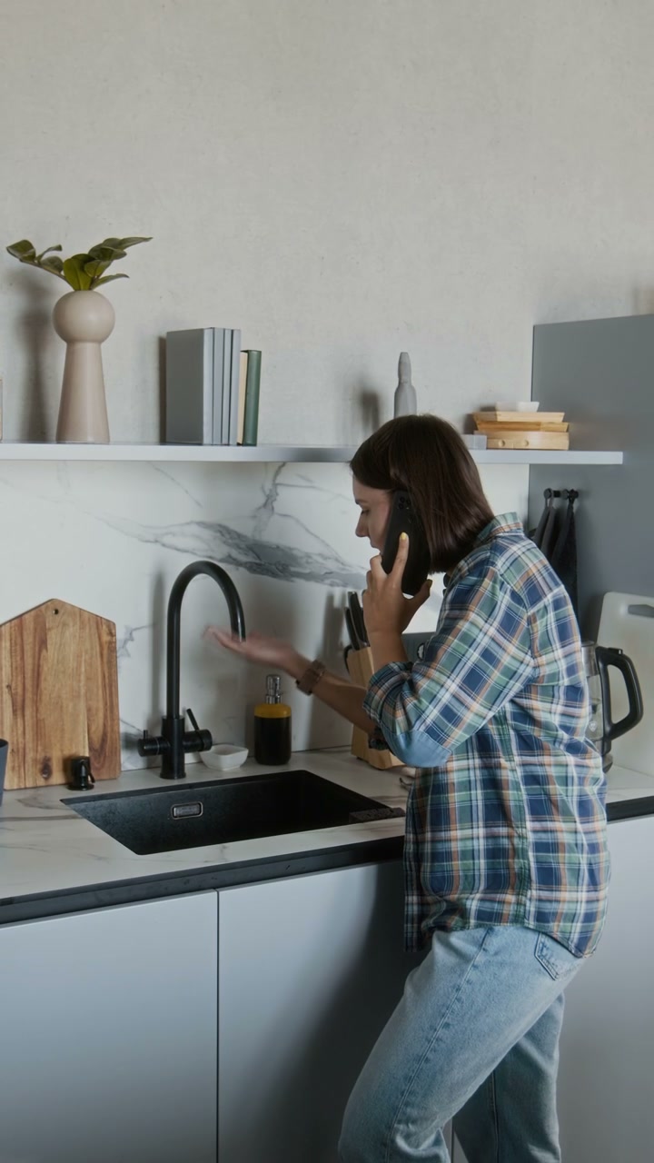 Woman Calls About Broken Kitchen Faucet