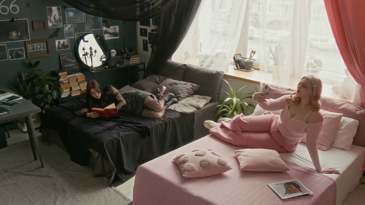 Teen Girls in Duality Bedroom