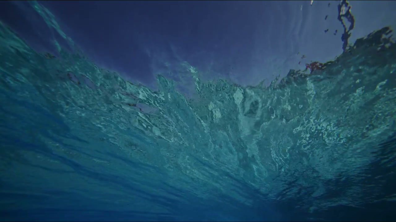 Ocean Waves Underwater