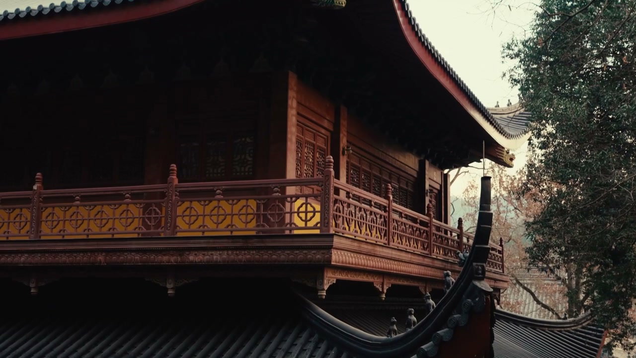 Traditional Chinese Temple Architecture in Hangzhou