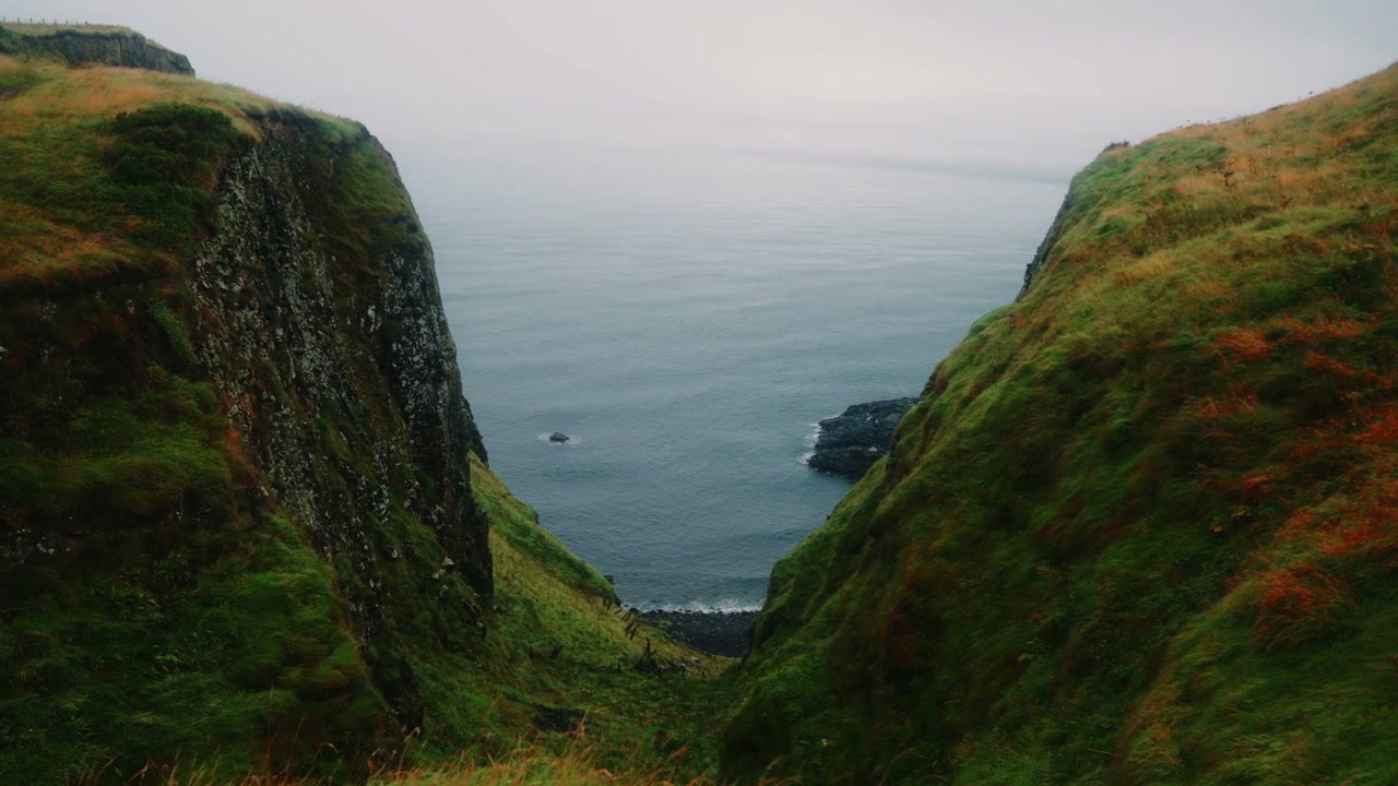 Giants Causeway Cliffs Sea View