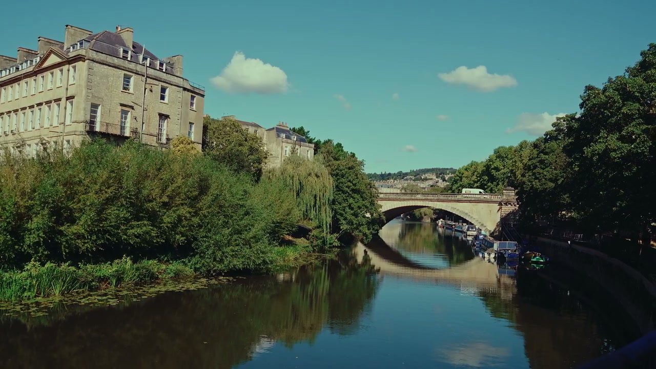 River Avon and Pulteney Bridge in Bath