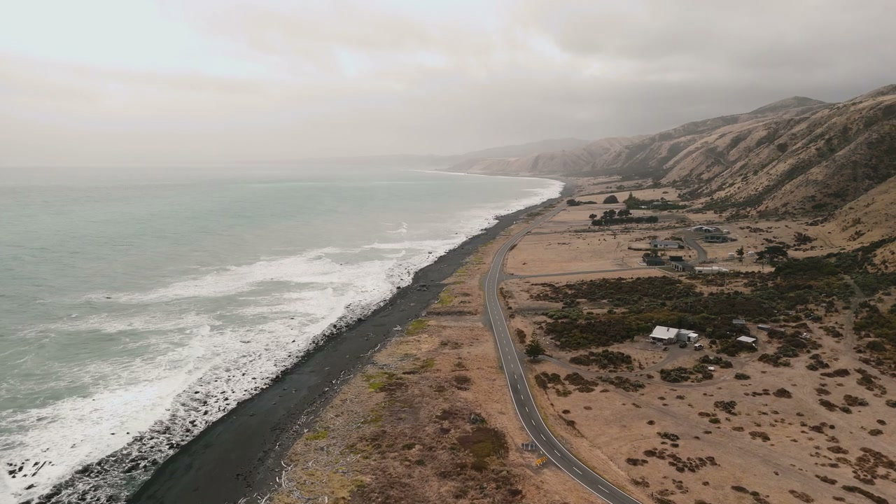 New Zealand Coastal Road and Waves