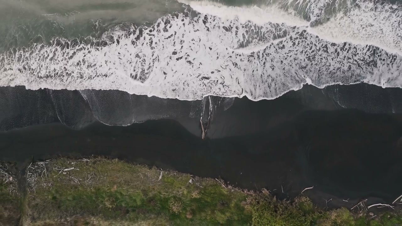 New Zealand Coast Black Sand Beach Waves