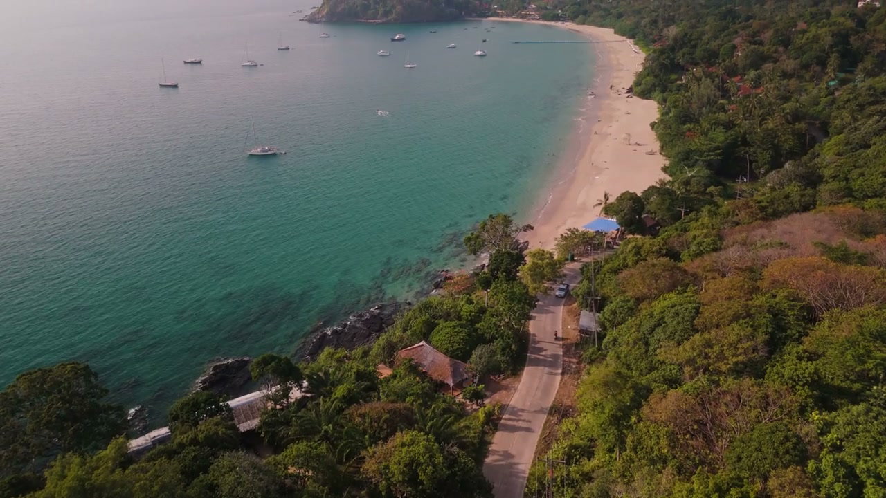 Scenic Thai Bay with Sandy Beach and Boats